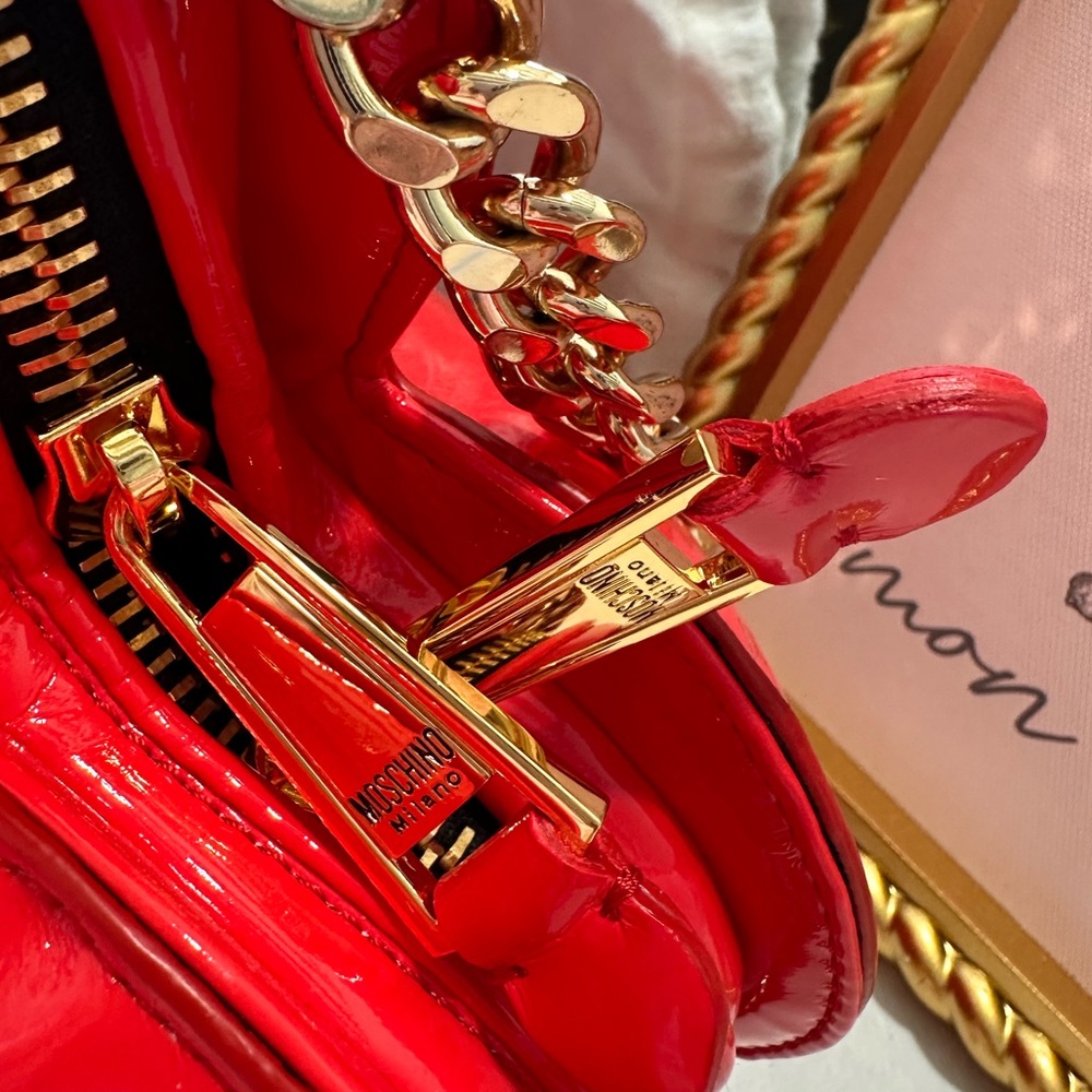 HP ❤️💋❤️SOLD MOSCHINO heart NWT bag crossbody made Italy bought in Paris - Picture 5 of 11